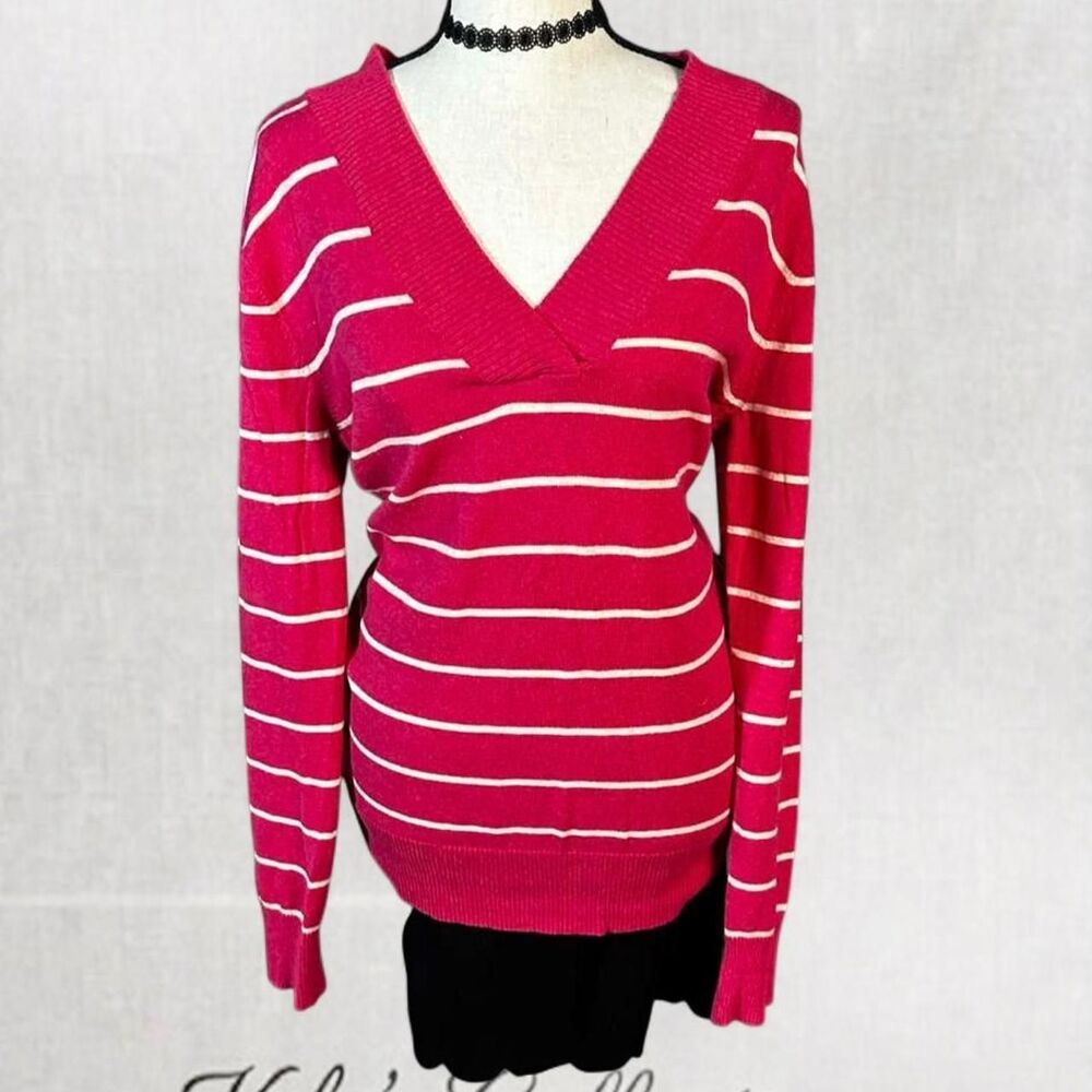 Y2K Alt Style Barbiecore Hot Pink and White V-Neck Sweater